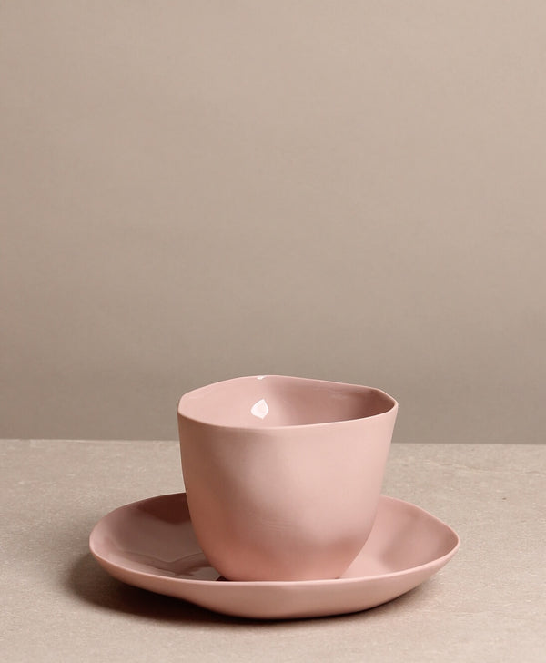 https://www.tinkalu.com/media/19/87/94/1730704238/Becher gro mit UT rose.jpg