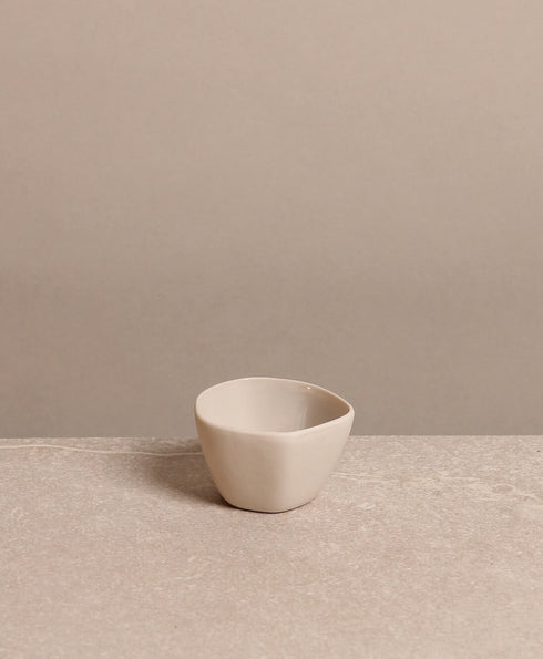 https://www.tinkalu.com/media/59/7d/a6/1730568546/Eierbecher beige.jpg