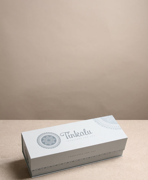 https://www.tinkalu.com/media/d5/ac/a9/1730874901/Geschenkbox lang zu.jpg