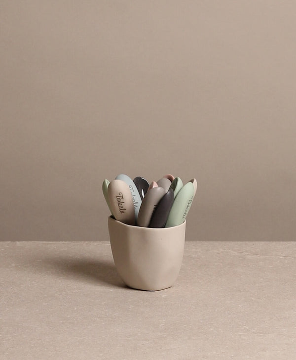 https://www.tinkalu.com/media/87/85/de/1730201311/Loffel klein alle Becher1.jpg