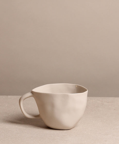 https://www.tinkalu.com/media/ab/3a/75/1730563503/Tasse gro beige.jpg