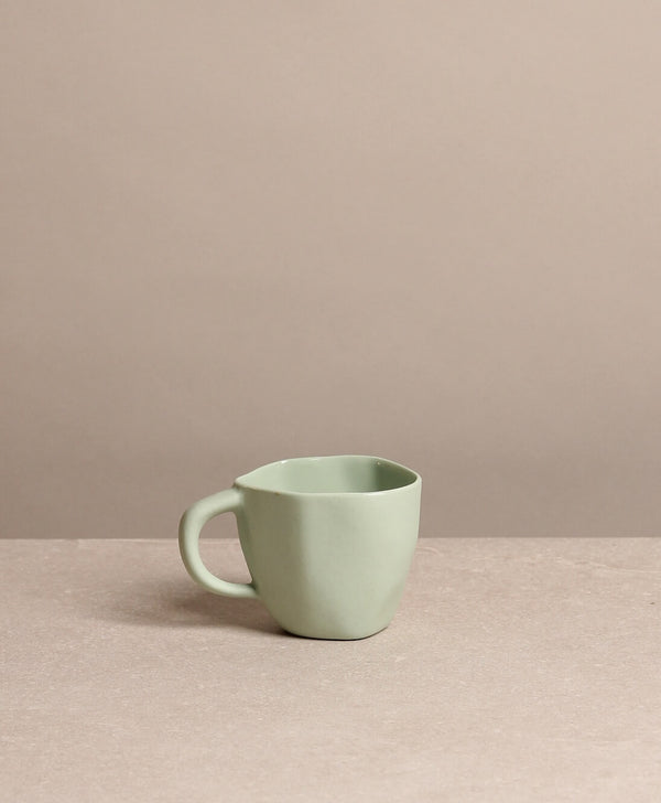 https://www.tinkalu.com/media/4f/26/38/1730561495/Tasse klein mint.jpg