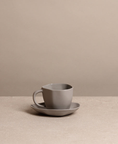 https://www.tinkalu.com/media/34/17/d9/1730817510/Tasse klein mit UT grau.jpg