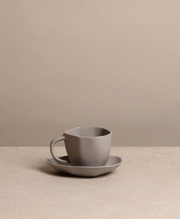 https://www.tinkalu.com/media/34/17/d9/1730817510/Tasse klein mit UT grau.jpg