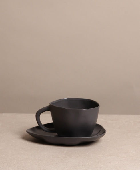 https://www.tinkalu.com/media/3c/d4/d7/1730875545/Tasse mittel mit UT anthra.jpg